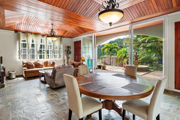 Elegante casa estilo colonial en valle escondido boquete