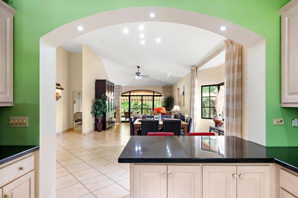 Rare 3-bedroom corner condo in valle escondido